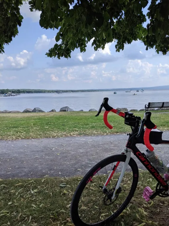 Image of a bicycle by the water